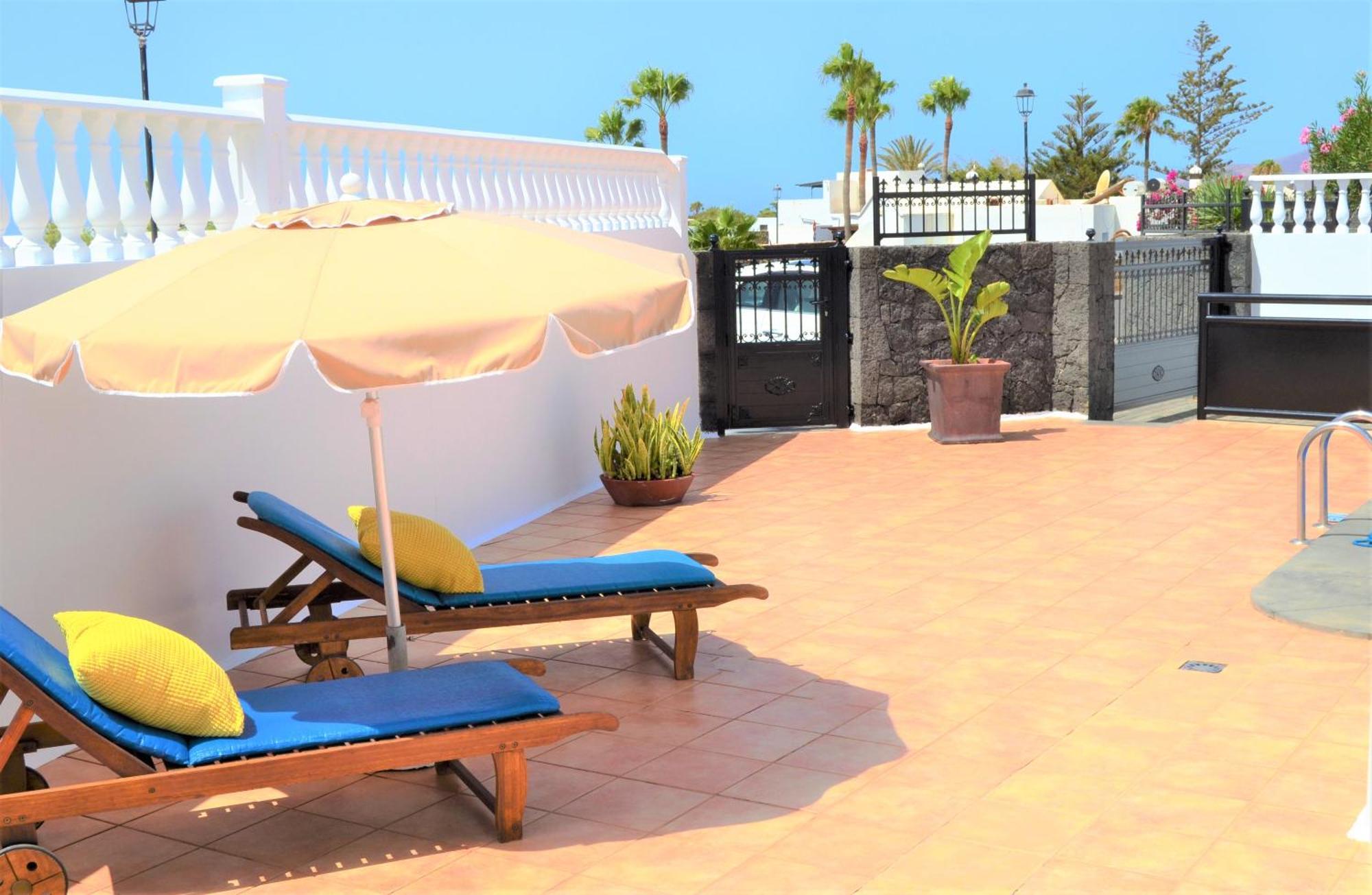 Gran Villa Famara Puerto del Carmen Puerto del Carmen (Lanzarote) Exterior foto